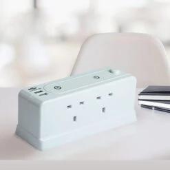 Status 4 Way Block Extension Socket With 2 USB Ports
