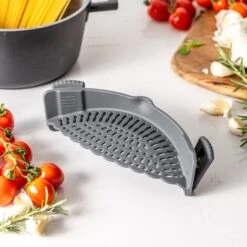 World Foods Clip On Colander