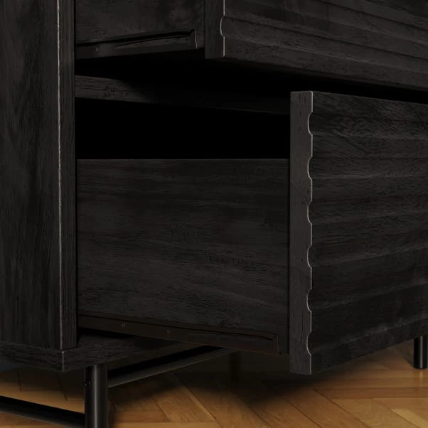 Bryant 4 Drawer Chest 3 Bryant 4 Drawer Chest - Image 3