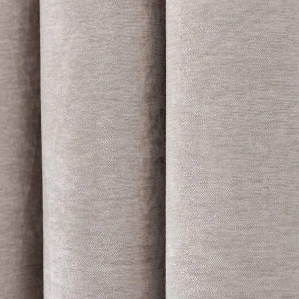 Vintage Chenille Thermal Eyelet Door Curtain 7 Vintage Chenille Thermal Eyelet Door Curtain - Image 7