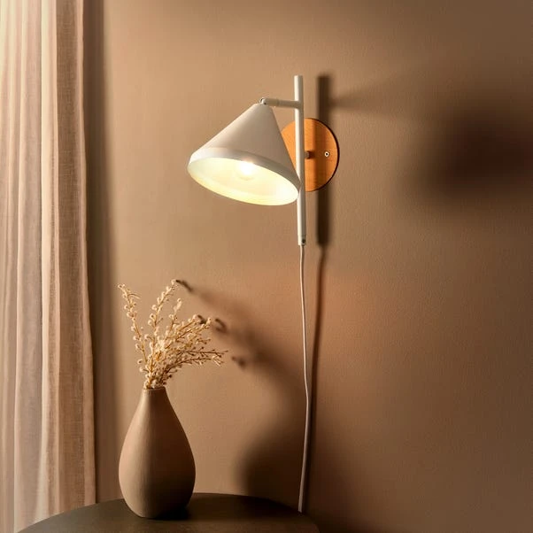 Gino Plug In Wall Light 9 Gino Plug In Wall Light - Image 9