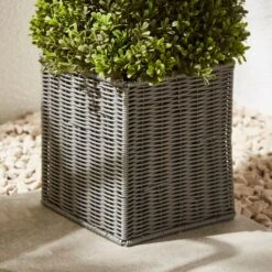 Artificial Boxwood Cone Shaped Tree In Woven Plant Pot -ELEND SHOP 30926619 alt01