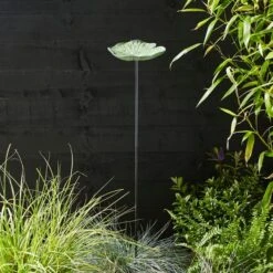 Indoor Outdoor Resin Lilypad Stake