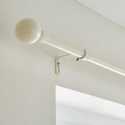Globe Extendable Metal Eyelet Curtain Pole -ELEND SHOP 30928132